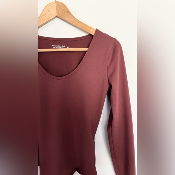 Abercrombie & Fitch Long Sleeve Bodysuit - Picture 2 of 5